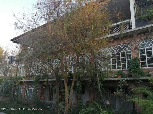 Venta Casa De Campo En Club Campestre De 6 Recamaras! Rahqro