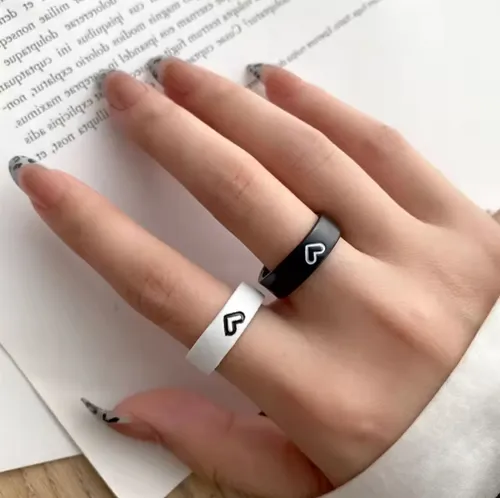 Anillos Alianza Blanco Y Negro Corazon Pareja Novios Amor