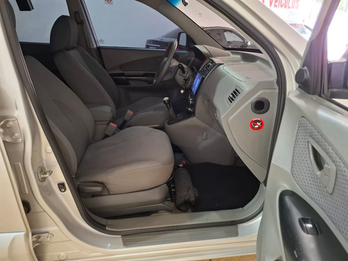 Hyundai Tucson 2.0 MPFI GL 16V 142CV 2WD GASOLINA 4P MANUAL