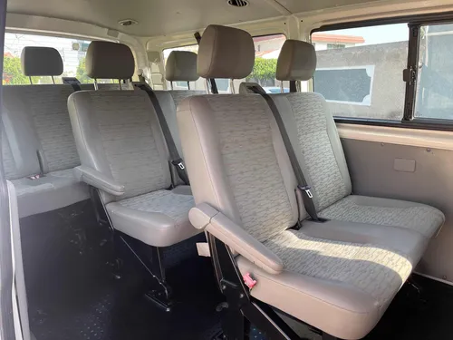 Volkswagen Transporter 2.0 10pas Aa Mt