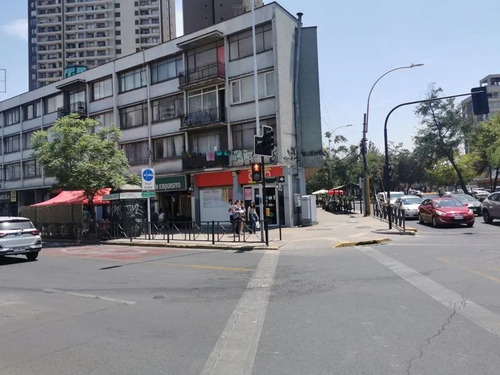 Local Comercial En Arriendo Irarrazaval Con Vicuña Mackenna