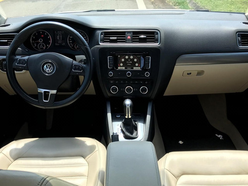 Volkswagen Jetta Tsi 2.0 211cv Pacote Premium Top De Linha