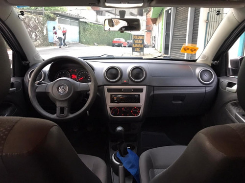 Imagem 3 de 11 de Volkswagen Voyage 2015 1.0 Trendline Total Flex 4p