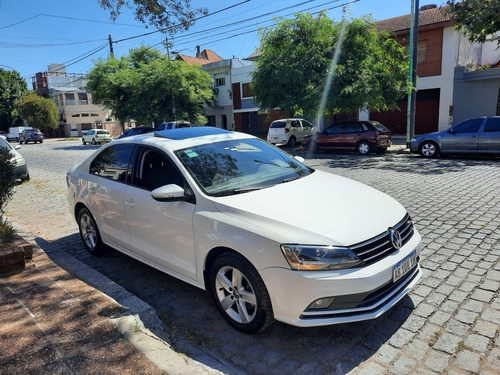 Volkswagen Vento 2.5 Luxury 170cv 2017