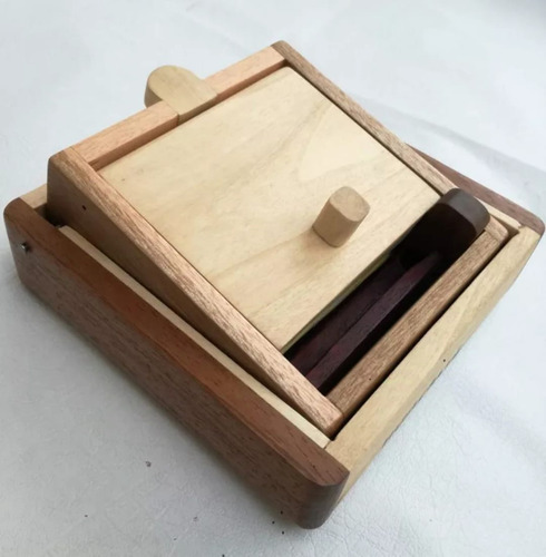 Dispensador De Cigarros Hecho Artesanalmente En Madera