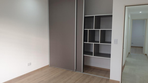 Imagen 11 de 15 de Duplex De 4 Ambientes Con Cochera En Ituzaingó Norte