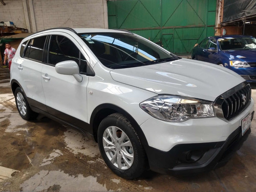 Imagen 3 de 13 de Suzuki Scross 1.6 Gl Std 5 Vel Ac 2017