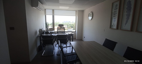 Oficina De 84 Mtrs2 4 Privado Sala De Reunion 4 Baño 3 Est.