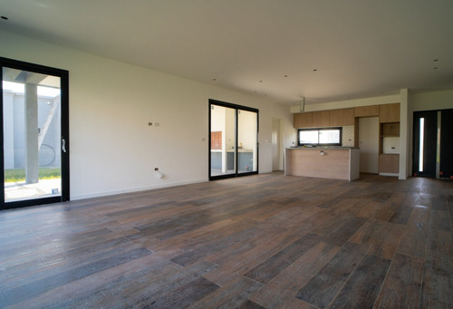 Casa En Venta, Barrio Privado El Rebenque, Canning