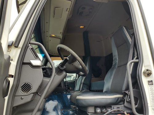 Volvo Fm 370 2012 4x2 Automático