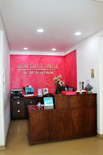 Sala Comercial Localizado(a) No Bairro Gonzaga Em Santos / Santos - 6335