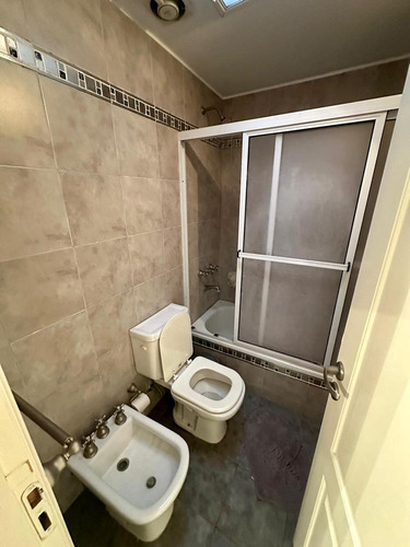 Venta Casa De 5 Dormitorios Con Cochera En La Plata