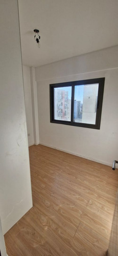 Partamento 3 Ambientes Con Cochera En Caseros Centro,