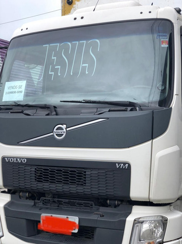 Volvo Vm 220 4x2r 2015