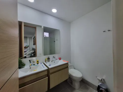 Apartamento En Venta En Loma De Las Brujas. Cod V12407