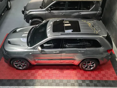 Jeep Grand Cherokee 6.4 Srt8