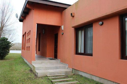 Venta Casa 4 Dormitorios En Country Nautico Isla Santa Monica, Delta