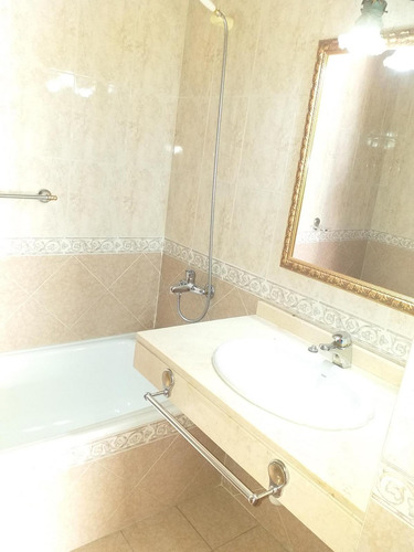 Venta De Departamento De 4 Ambientes