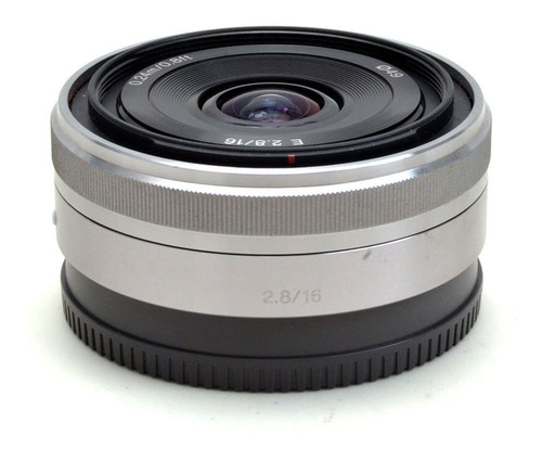 Objetiva Sony E 16mm F/2.8 - Prata - Usada