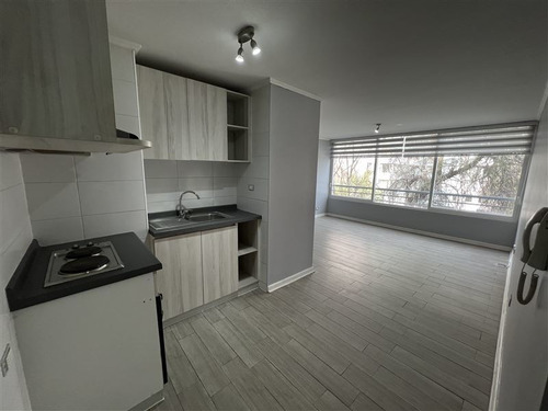 Imagen 2 de 19 de Dpto Un Ambiente/ A Pasos Metro Santa Ana / Como Nuevo