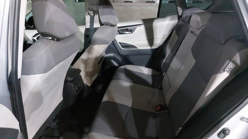 Toyota RAV4 2.5 XLE AWD AT