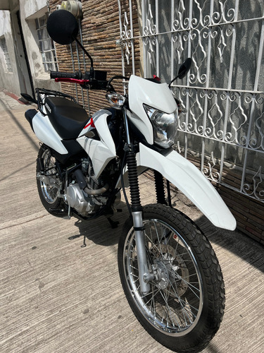 Honda Xr150 2022 Con Solo 10,000 Km Único Dueño