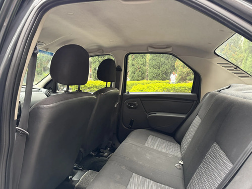 Renault Logan 1.4  No Pico Y Placa