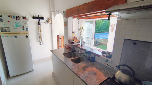 Venta Casa 3 Amb. Reciclada Con Jardín, Pileta, Quincho Y Playroom!!!