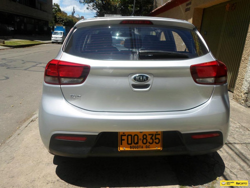 Kia Rio 1.4 Vibrant Mt Full Equipo