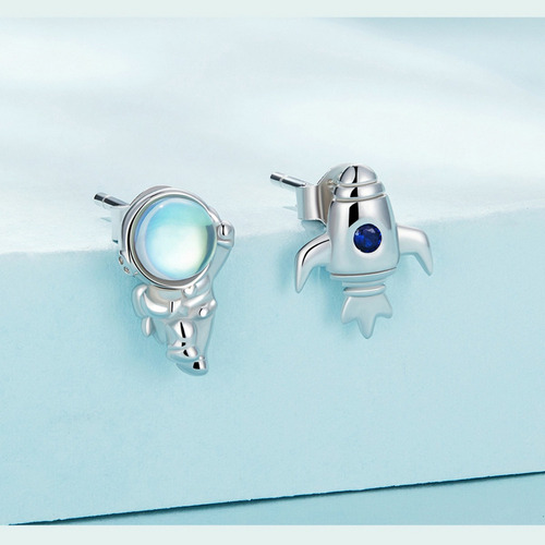 Aretes Asimétricos Astronauta Y Cohete Espacial Plata S925