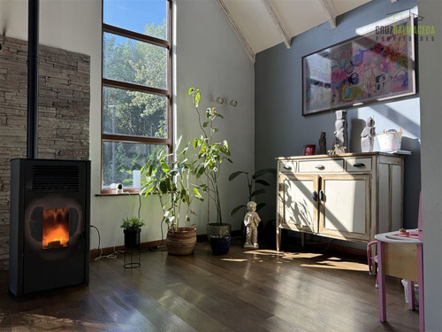 Casa En Venta De 5 Dorm. Parque Ivian En Puerto Varas