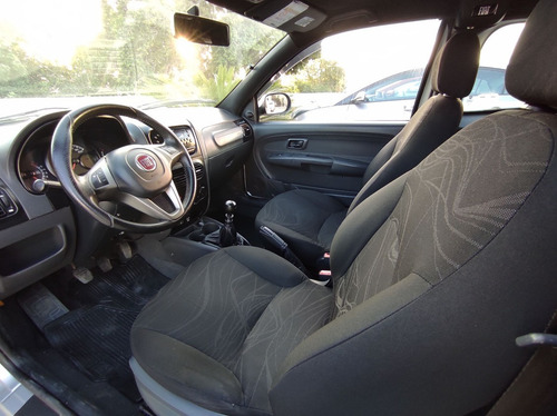 Imagem 9 de 11 de Fiat Strada 1.4 Mpi Hard Working Cd 8v