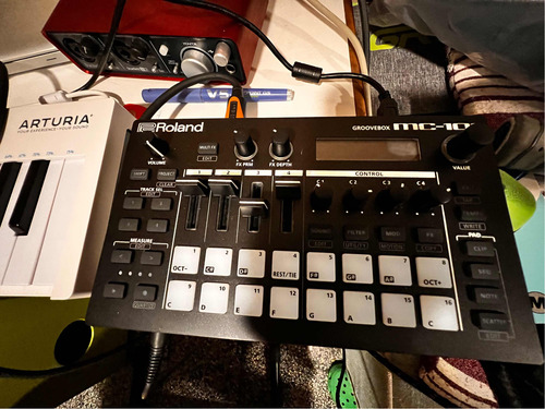 Groovebox Roland Mc-101