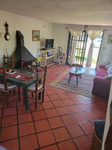 Se Vende Casa De Dos Dormitorios En Balneario Buenos Aires
