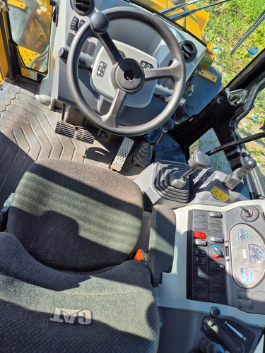 Retroescavadeira Caterpillar 416f2 Ano 2019 Com Dívida