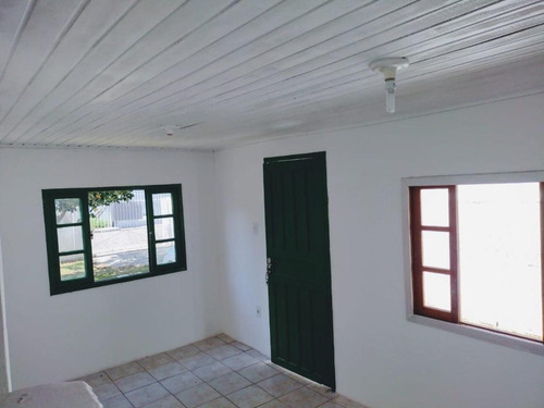 Casa Com 3 Dormitórios À Venda, 72 M² Por R$ 318.000 - Carianos - Florianópolis/sc - Ca3561