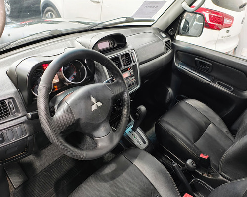 Mitsubishi Pajero TR4 2.0 4X4 16V 140CV FLEX 4P AUTOMÁTICO