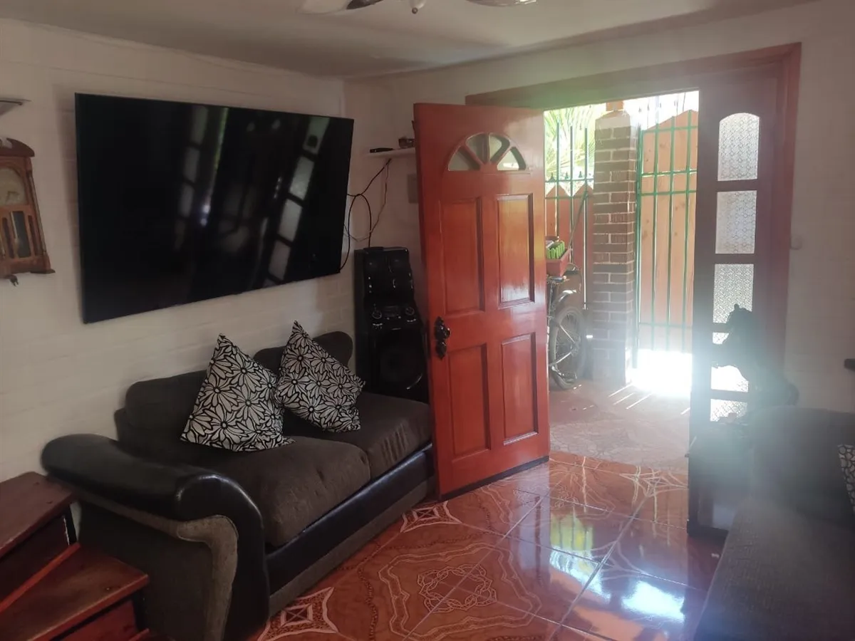 Imagen 4 de 9 de Vendo Casa En Quilicura, 2 Dormitorios, 1 Baño, 1 Est.