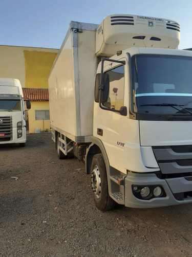 Imagem 7 de 14 de Atego Mb 1719 Toco Mb 1719 Baú