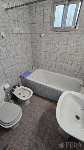 Venta Casa De 4 Ambientes Con Cochera En Bernal Oeste