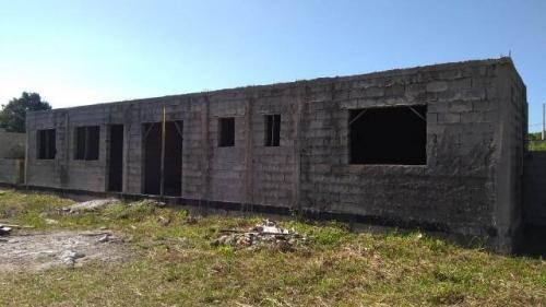 Imagem 2 de 14 de Casa De Esquina Com Estrutura Para Sobrado Em Itanhaém Sp