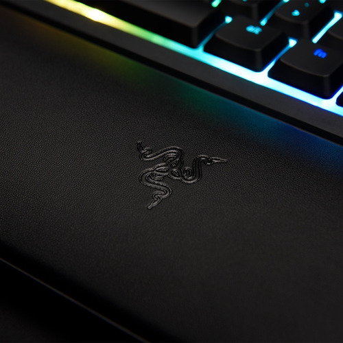 Teclado gamer Razer Ornata Chroma QWERTY español España color negro con luz RGB