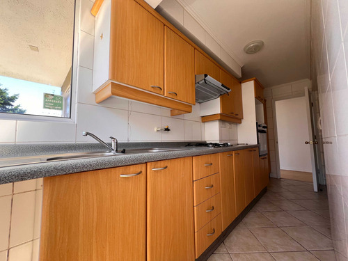 Vende Depto. Excelente Ubicación (65593)