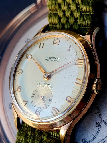 Reloj Pulsera Antiguo Gladiador Verde Musgo Crema Crema (Usado)