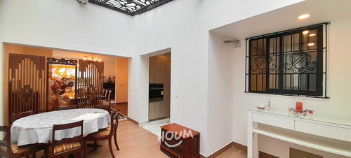 Casa En Palermo. 2 Habitaciones, 240 M², Id: 155093