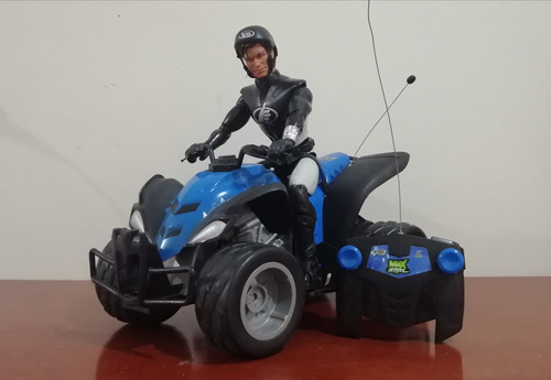 Max Steel Con Carro A Control Remoto 