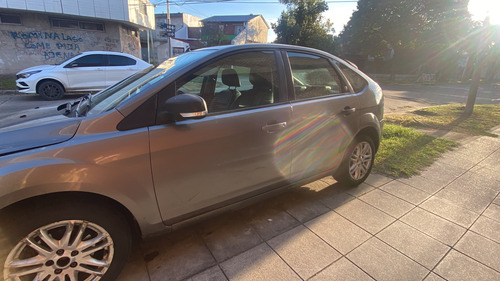 Ford Focus 2 2.0 Ghia Mt