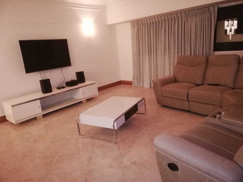 Imagen 12 de 14 de Penthouse En Urbanizacion Real, 3 Habitaciones, 3 Baños,