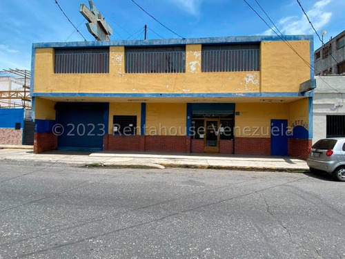 Edificio Con Local Comercial Y Galpón En Venta Zona Centro De Barquisimeto 23-5577 Zegm