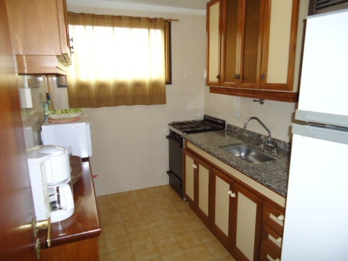 Imagen 7 de 13 de Depto Zona Centro 2 Ambientes 8vo Piso Garage Vista Al Mar Desde El Balcón Quincho De Uso Común En El Último Piso
